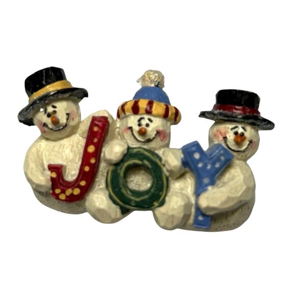 Three Snowmen with Hats Holding JOY Letters Resin Pin or Brooch EUC - Picture 3 of 3